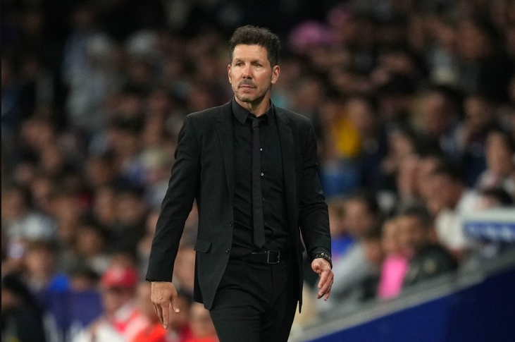L'entraîneur de l'Atlético Simeone parle de la performance de Galan dans le derby de Madrid